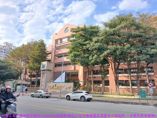南屯透天-13